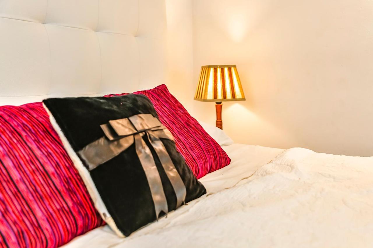 Ghat Apartments Montroig Sitges Buitenkant foto