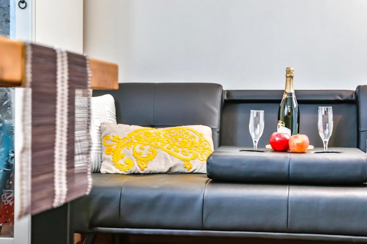 Ghat Apartments Montroig Sitges Buitenkant foto