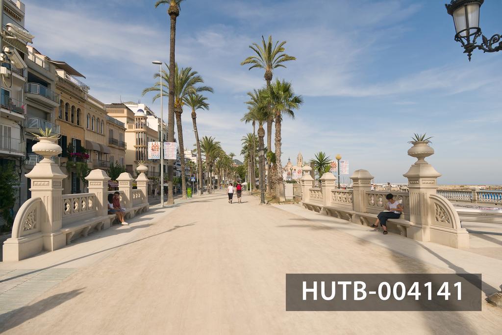 Ghat Apartments Montroig Sitges Buitenkant foto